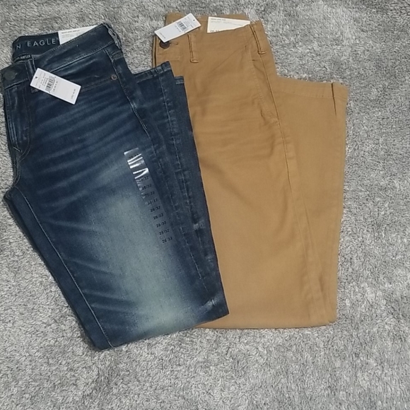 🚨NWT BUNDLE🚨 AMERICAN EAGLE JEANS🚨 - Picture 1 of 8
